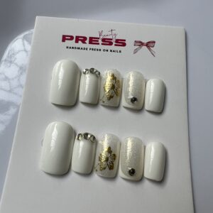 Press on nails