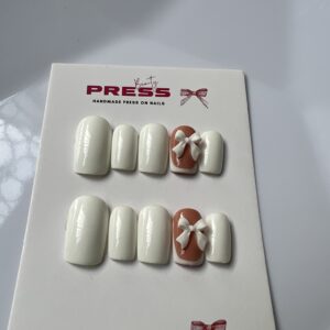 Press on nails
